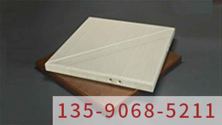 氟碳鋁單板廠家之木紋鋁單板為您的建筑注入自然與優(yōu)雅的質(zhì)感