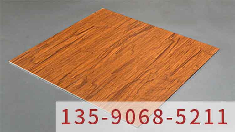 木紋鋁單板之展現(xiàn)出獨(dú)特的美感和多樣化的設(shè)計(jì)